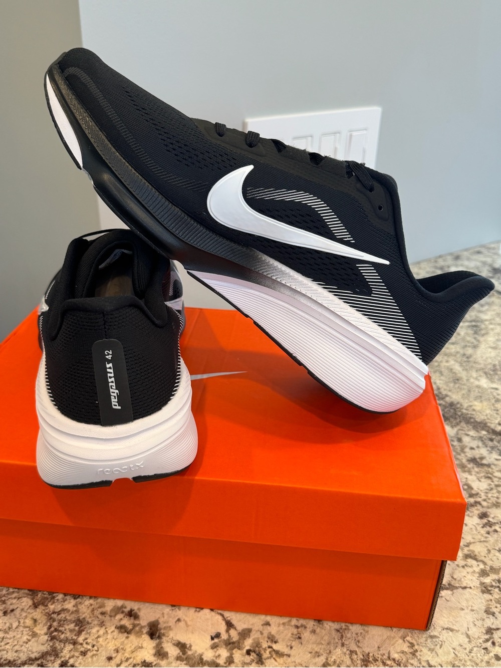 Men’s Nike Pegasus 42 - Picture 2 of 4